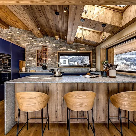 Josephine, Les Bois شامونكس