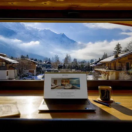 Josephine, Les Bois Alpesi faház