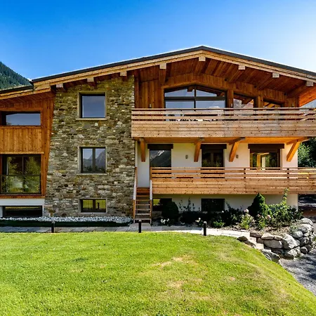 Josephine, Les Bois *