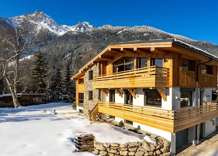 Josephine, Les Bois Chalet *