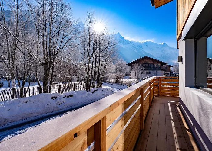 Josephine, Les Bois Chalet *