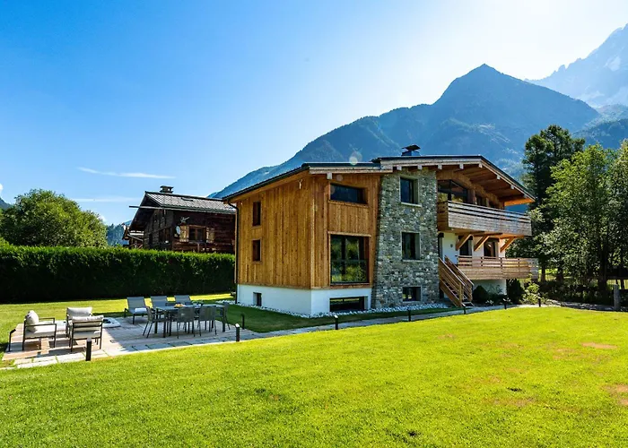 Josephine, Les Bois Chalet *